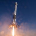 El cohete reutilizable de SpaceX ya tiene su primer cliente