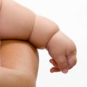 Las cesáreas aumentan, y mucho, el riesgo de obesidad de los bebés
