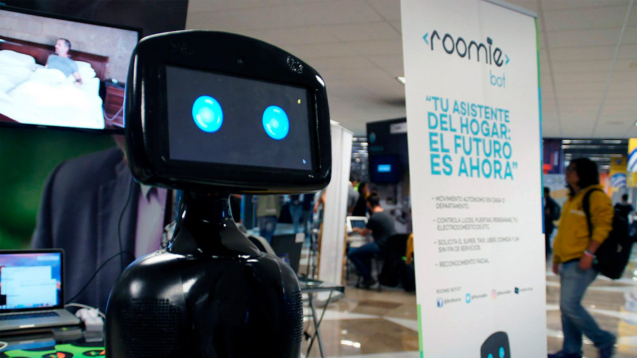 Emprendedores crean a “RoomieBot”, el primer robot mexicano asistente en el hogar