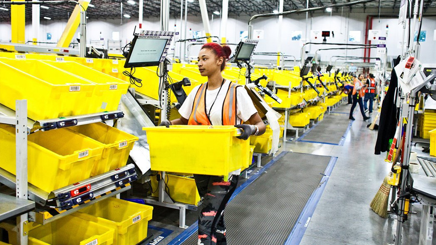 Amazon encuentra un equilibrio entre robots y empleados