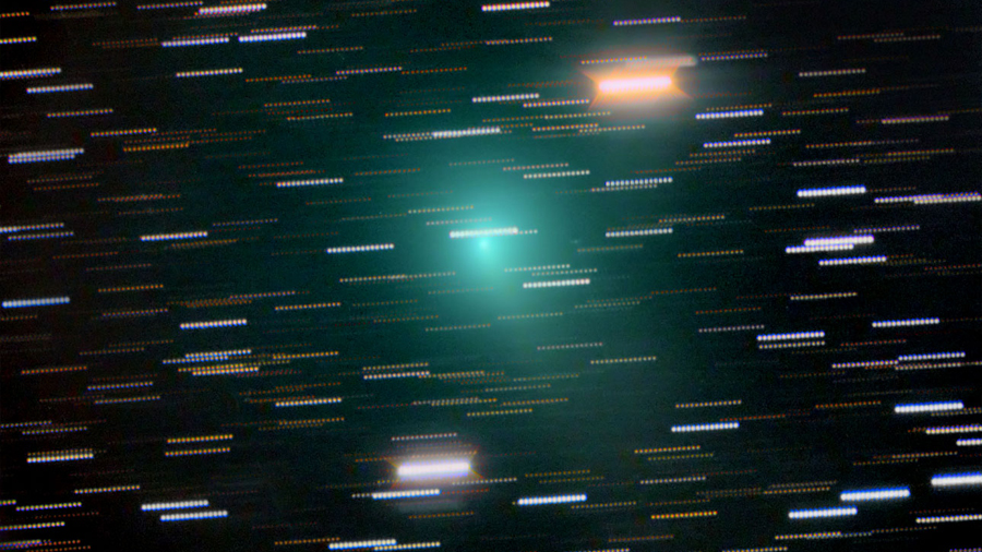 Un cometa frena su rotación al acercarse a la Tierra
