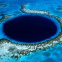 Científicos encontraron un misterioso agujero azul en un gran arrecife de Coral