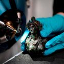 ¿Cómo es el único acelerador de partículas para analizar obras de arte como el que tiene el Louvre?