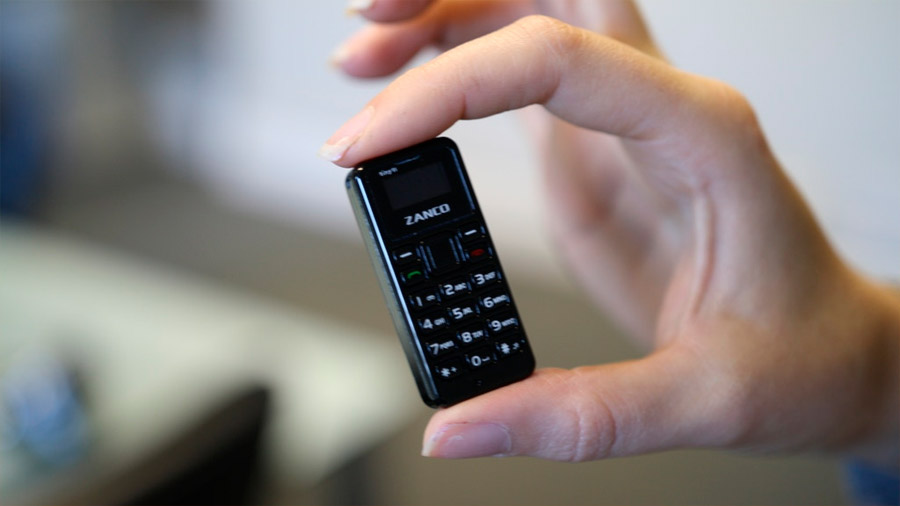 El móvil más pequeño del mundo solo pesa 13 gramos
