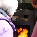 Una caldera que convierte residuos forestales en energía