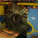 Un experimento remozado para confirmar (o rechazar) los indicios de nueva física