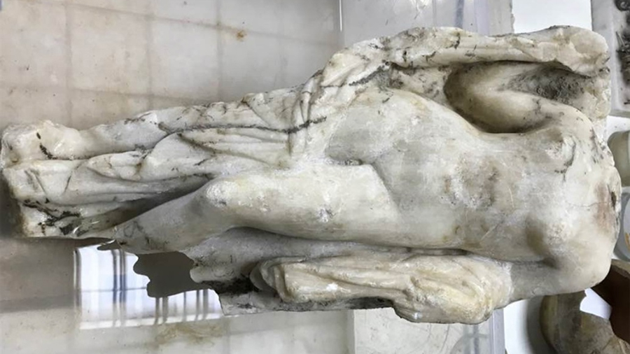 Hallan una impresionante estatua de Afrodita en las obras del metro de Salónica, en Grecia