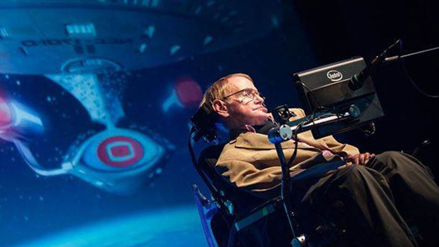 Stephen Hawking teorizó antes de morir cómo descubrir otros universos
