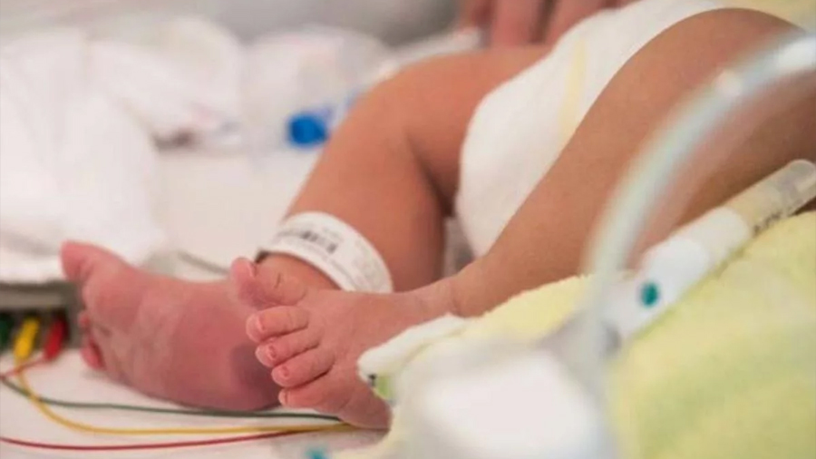 Nace en China bebé 4 años después de la muerte de sus padres
