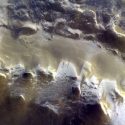 El hielo protagoniza la primera imagen cercana de Marte envíada por la nave TGO