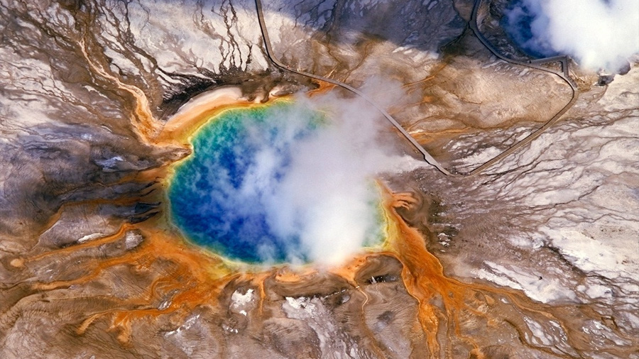 Descubren una "fuente" submarina de magma debajo del supervolcán Yellowstone
