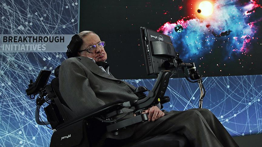 La última teoría de Stephen Hawking: hay otros universos similares al nuestro y no infinitos