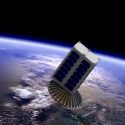 Los primeros CubeSats de espacio profundo maniobran hacia Marte