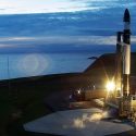 Peter Beck, el tipo que quiere destronar a Elon Musk en el espacio a precios accesibles
