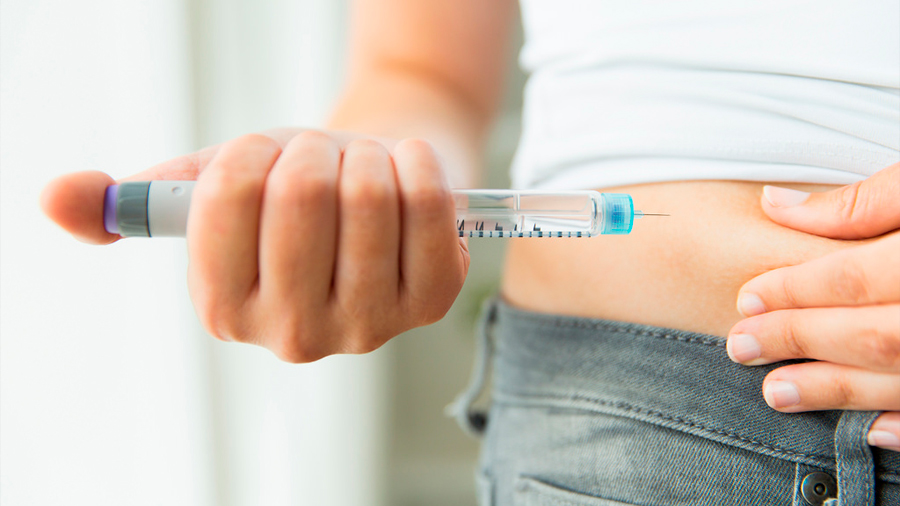 La insulina, esencial en tratar ciertas diabetes y no causa daño alguno en órganos: especialista