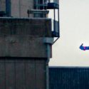 Greenpeace estrella un dron contra una nuclear francesa para denunciar fallos de seguridad