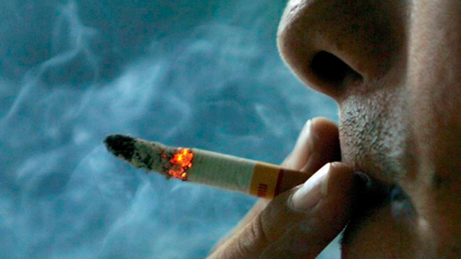 Descubren una de las causas por las que recaen tantos ex fumadores