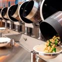 Egresados del MIT crean primer restaurante atendido por robots