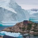 Un iceberg de 12 millones de toneladas amenaza a un pueblo en Groenlandia de 169 personas