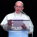 Crean aplicación movil que permite escuchar al Papa en cinco idiomas