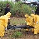 Una superviviente del Ébola infecta a toda su familia un año después