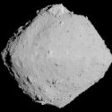 El asteroide Ryugu, captado desde un kilómetro por la sonda Hayabusa 2