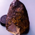 Descubren un nuevo mineral dentro de un meteorito que cayó en Rusia