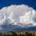 Determinan como las partículas atmosféricas inciden en la formación de nubes