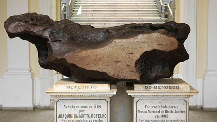 El meteorito valorado en 750 mil dólares que sigue perdido tras el incendio en el Museo Nacional de Brasil