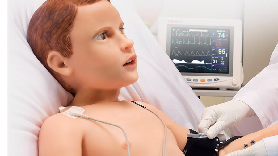 Pediatric Hal, el escalofriante niño-robot que sangra, grita y simula el dolor