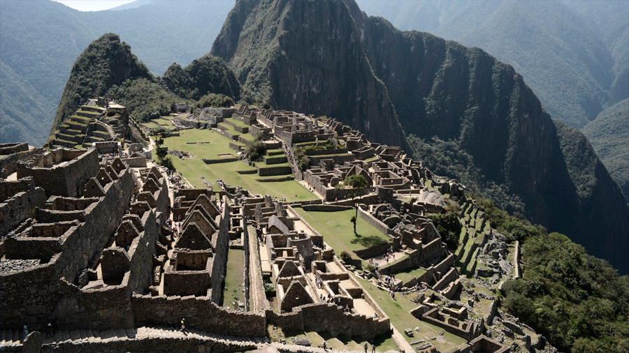 Investigadores descubren nuevos andenes en la Plaza Sagrada de Machu Picchu