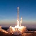 Space X pone en órbita 64 pequeños satélites con un cohete reutilizado
