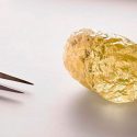 Hallan en mina canadiense el diamante más grande que se ha descubierto en Norteamérica