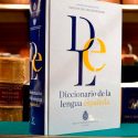 Diccionario de la RAE: Selfi, meme y otras nuevas palabras aceptadas por la Real Academia Española