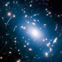 El telescopio Hubble permite 'ver' cómo se distribuye la materia oscura