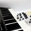 Imprimen en 3D una mano robótica que toca el piano