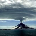 Glaciar conectado con un volcán deja una “nube” de metano sobre Islandia, según científicos
