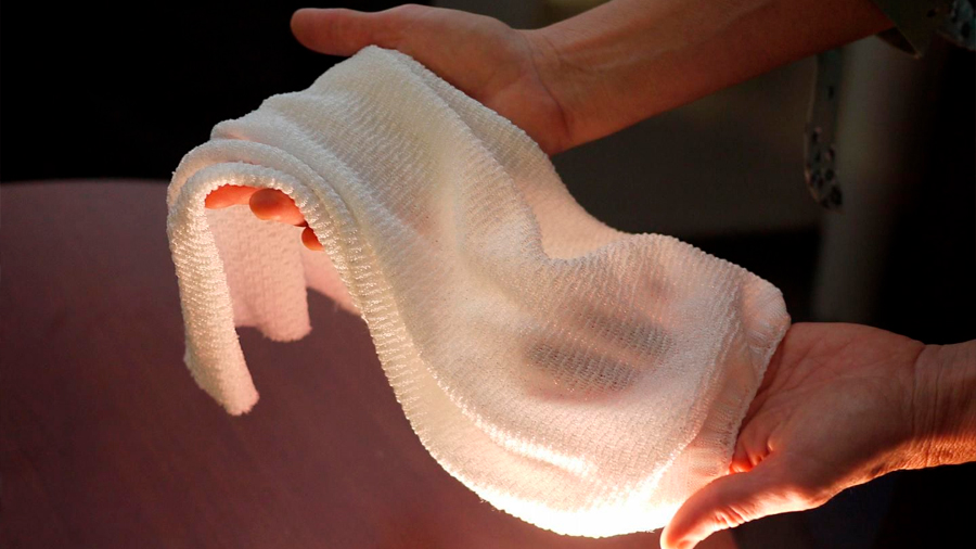 Crean primer tejido que actúa como un climatizador al regular la cantidad de calor