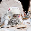 Rusia desarrolla una lavadora para que los astronautas laven en el espacio