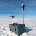 Una red de lagos se extiende bajo el mayor glaciar antártico oriental