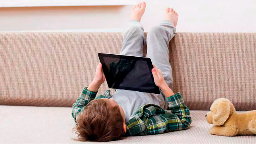 Expertos vinculan la falta de atención en niños con el uso excesivo de pantallas