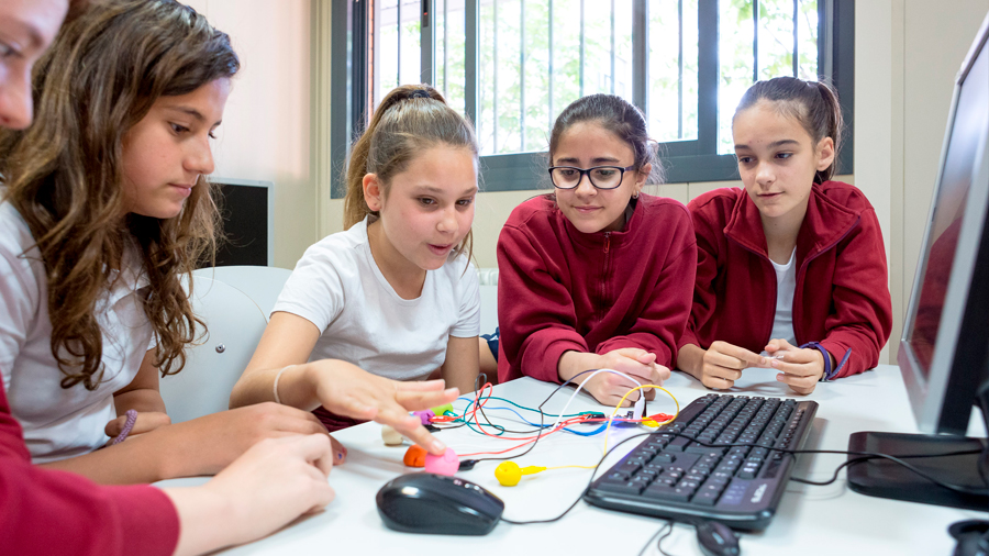 Los mitos que alejan a las niñas de las carreras tecnológicas