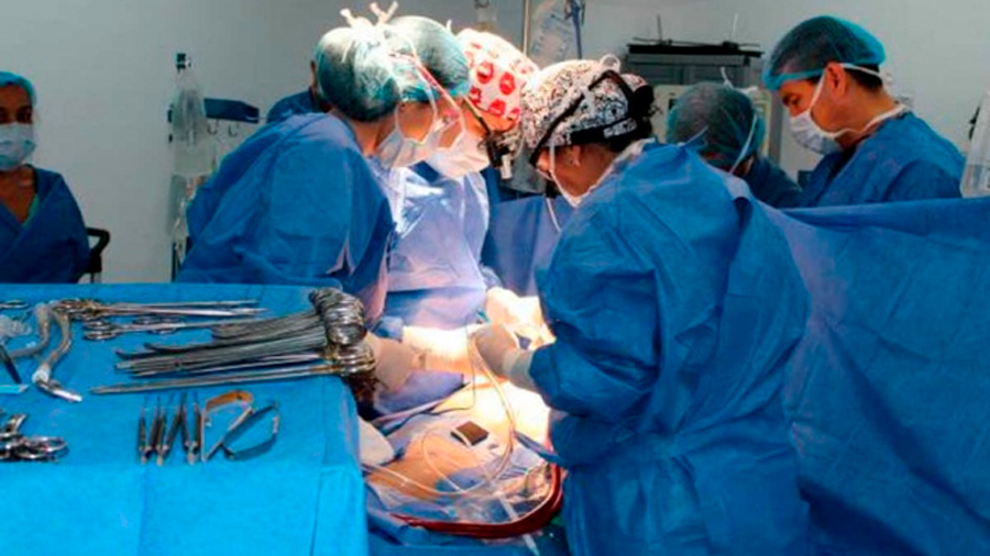 Nueva oportunidad: Implantan corazón artificial a niña, controlado desde un sistema externo