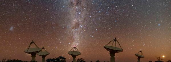 Identifican el origen de una de las señales más intrigantes en la astronomía moderna