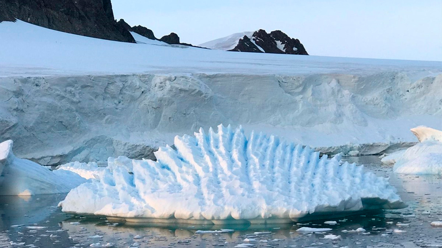 Investigadores consiguen explicar los misteriosos agujeros en el hielo antártico