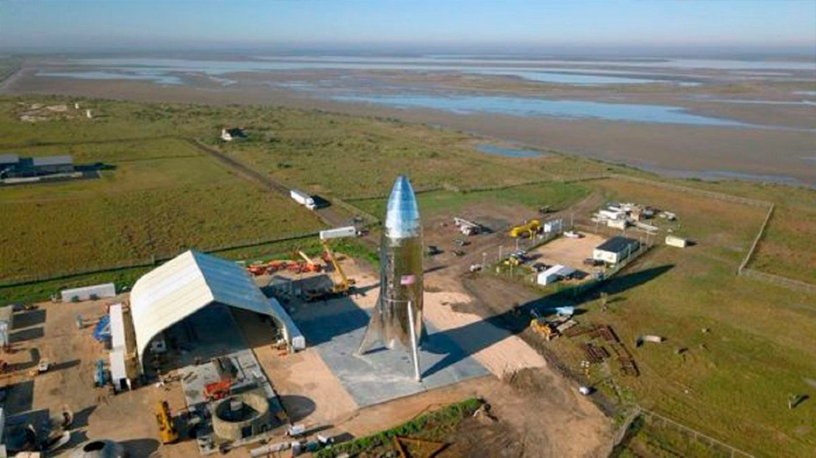 El cohete de SpaceX Starhopper se elevó por los aires sin incendiarse