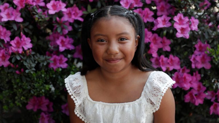 Niña mexicana de 8 años gana premio de ciencias de Billion Acts, creada