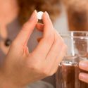 La aspirina podría hacer que algunas mujeres con cáncer de mama vivieran más