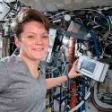 Anne McClain, la astronauta acusada de cometer el primer delito en el espacio y que niega todos los hechos