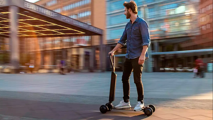 Diseñan asfaltos inteligentes para aumentar la seguridad de los patinetes eléctricos